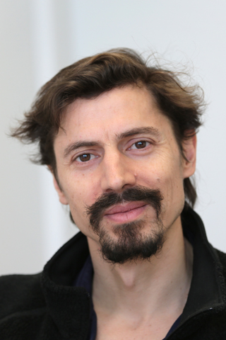 image in slider slide